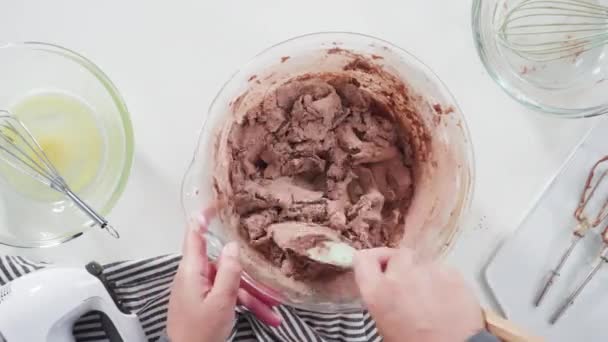Výroba Čokoládových Sušenek Míchání Přísad Kuchyni — Stock video
