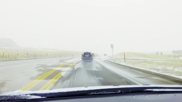 Conducir Por Las Típicas Carreteras Rurales Pavimentadas América Suburbana — Vídeo de stock