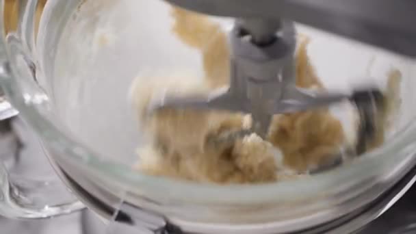 Hacer Pastel Arándanos Limón Con Arándanos Azúcar Cuñas Limón Puesto — Vídeos de Stock