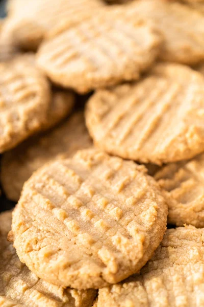 Pile Freshly Baked Peanut Butter Cookies — Stock Photo, Image