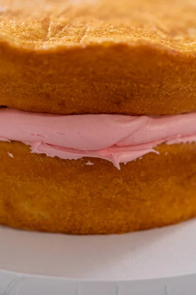 Samenstellen Van Zeemeermin Thema Lagen Vanille Cake Een Taart Standaard — Stockfoto