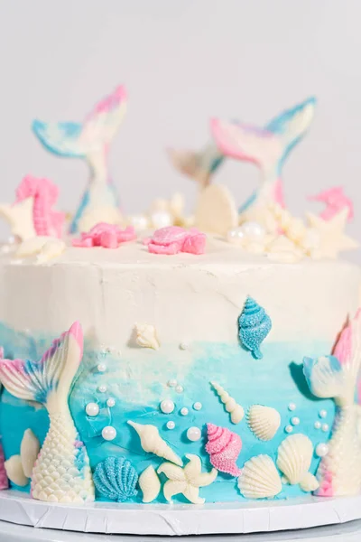 Pastel Vainilla Capas Con Temática Sirena Decorado Con Colas Sirena — Foto de Stock