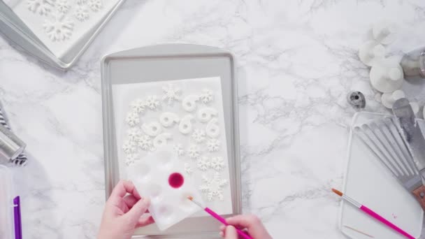 Paso Paso Cortar Copos Nieve Con Cortadores Galletas Fondant Blanco — Vídeos de Stock