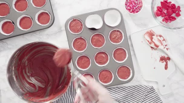 Paso Paso Hacer Cupcakes Terciopelo Rojo Cocina — Vídeo de stock