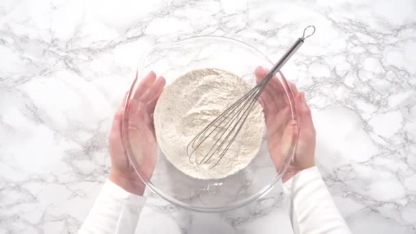 Αναμειγνύοντας Συστατικά Για Mini Pancake Δημητριακών — Αρχείο Βίντεο
