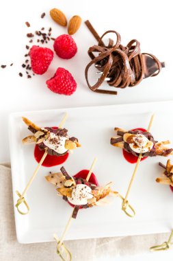 Ahududu tavuk mezeler