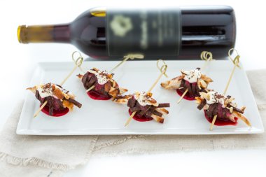 pappardelles çikolatalı pasta meze ile Ahududu tavuk.