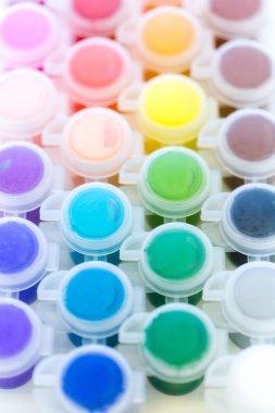 okul malzemeleri boya