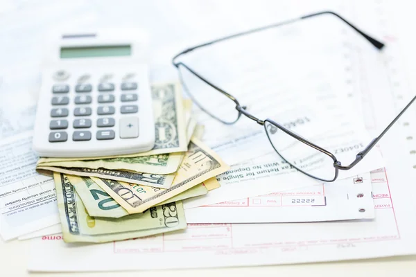 Calculating income tax return with folded cash