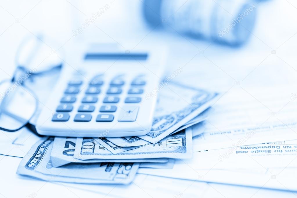 Calculating income tax return with folded cash