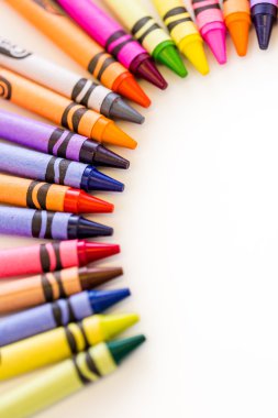 çok renkli boya kalemi