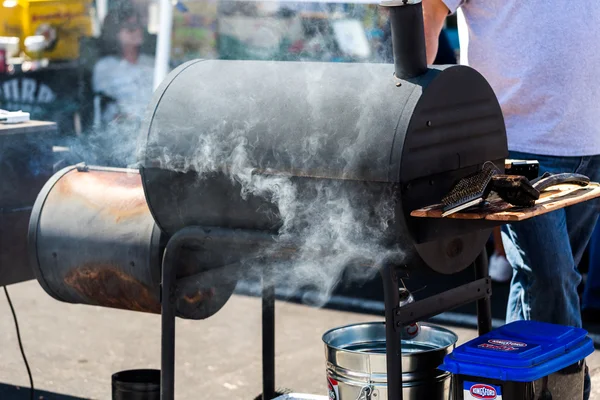 Grande fumatore barbecue — Foto Stock