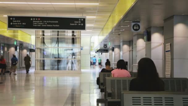 Intérieur souterrain de la gare Union — Video