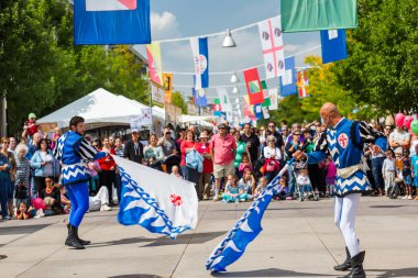 bayrak trowing performans yıllık İtalyan Festivali