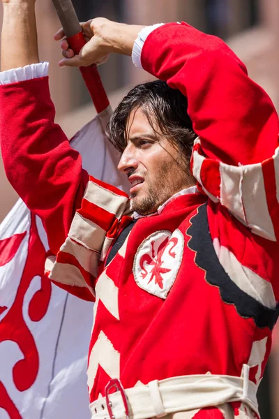 Flag trowing performance at annual Italian Festival — Stock Photo, Image