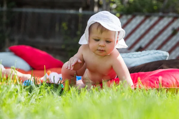 Schattige baby — Stockfoto