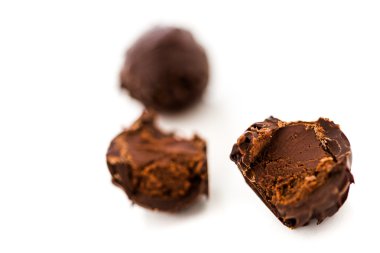 Çikolatalı truffle