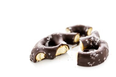 çikolata kaplı simit