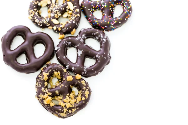 Choklad omfattas pretzels — Stockfoto