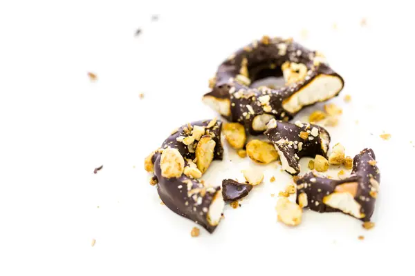 Chocolade overdekte pretzels — Stockfoto