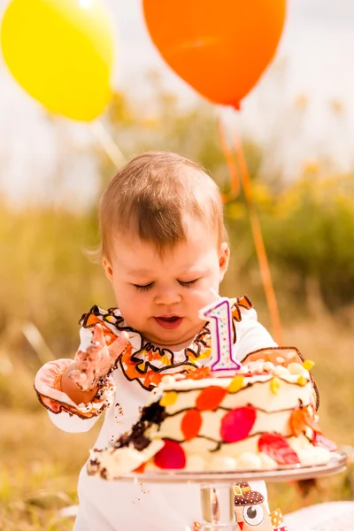 Bebé niña fiesta de cumpleaños — Foto de Stock