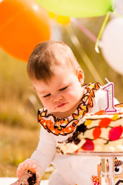 Bebé niña fiesta de cumpleaños — Foto de Stock