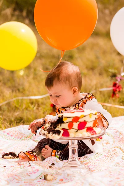 Bebê menina festa de aniversário — Fotografia de Stock