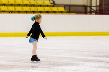 Kız pratik Artistik buz pateni