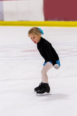 Kız pratik Artistik buz pateni