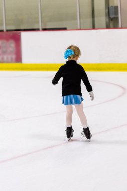 Kız pratik Artistik buz pateni