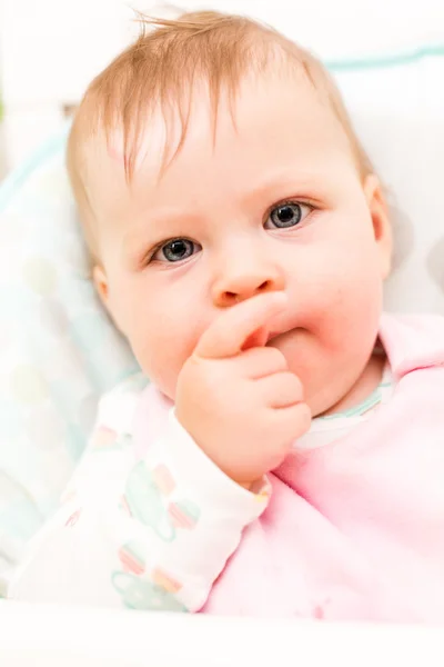 Bebê menina comer — Fotografia de Stock