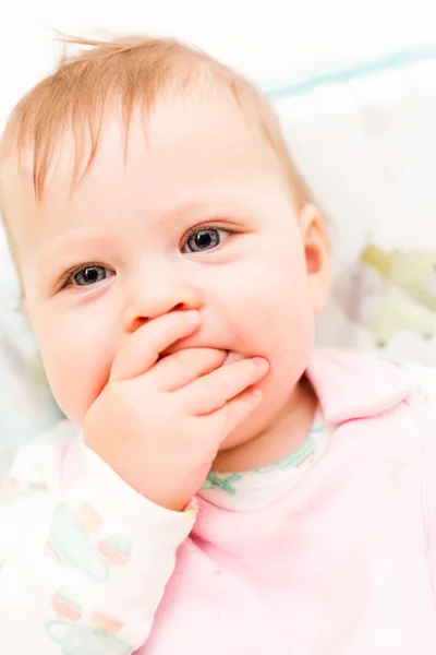 Bebê menina comer — Fotografia de Stock