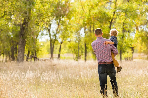 Aile. Baba ve çocuk — Stok fotoğraf