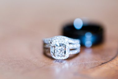 Evlilik yüzükleri.