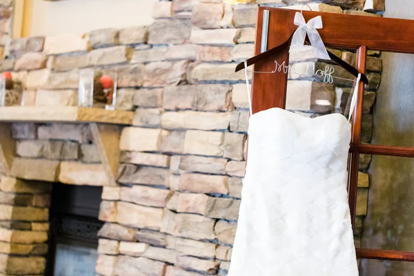 Wedding dress hanging — Stock Photo, Image