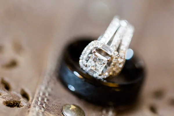 Wedding rings — Stock Photo, Image