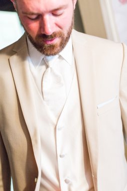 Düğün töreni önce damat.