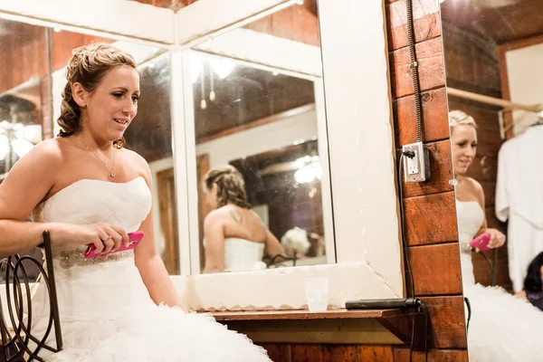 Sposa wating nella sua stanza — Foto Stock