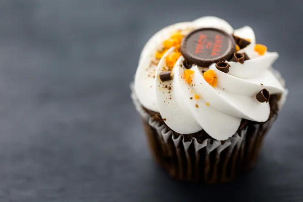 Chocolate Halloween cupcake — Stock Photo, Image