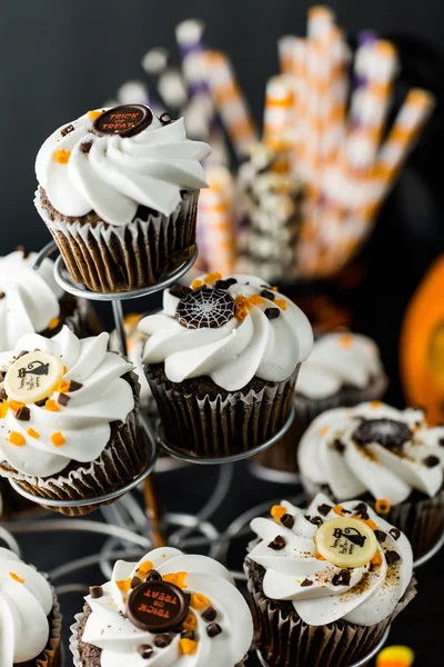 Chocolate Halloween cupcakes — Stock Photo, Image