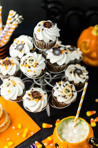 Chocolate Halloween cupcakes — Stock Photo, Image