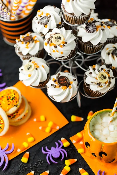 Chocolate Halloween cupcakes — Stock Photo, Image