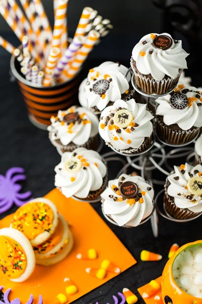 Chocolate Halloween cupcakes — Stock Photo, Image