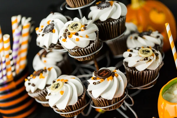 Chocolate Halloween cupcakes — Stock Photo, Image