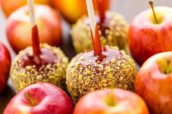 Maçãs de caramelo — Fotografia de Stock