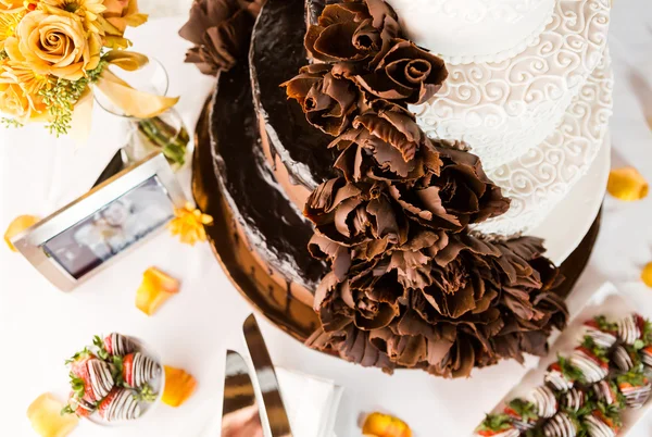 Bolo de casamento — Fotografia de Stock