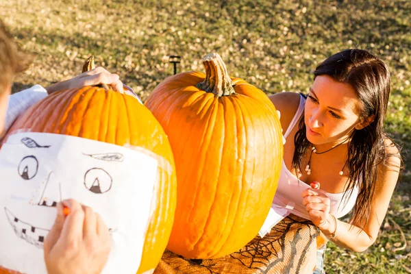 Tallado de calabaza — Foto de Stock