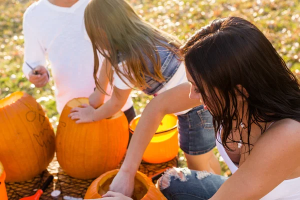 Pumpkin carving — Stock Photo, Image