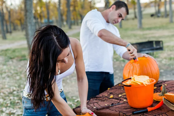 Pumpkin carving — Stock Photo, Image