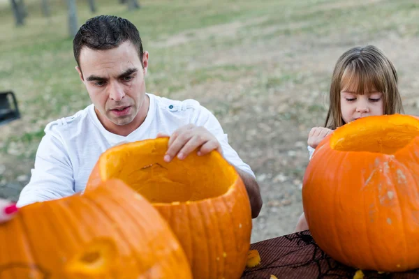 Pumpkin carving — Stock Photo, Image